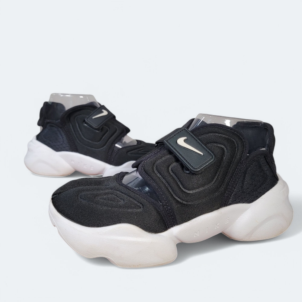 Nike Black and White Women's Sandals